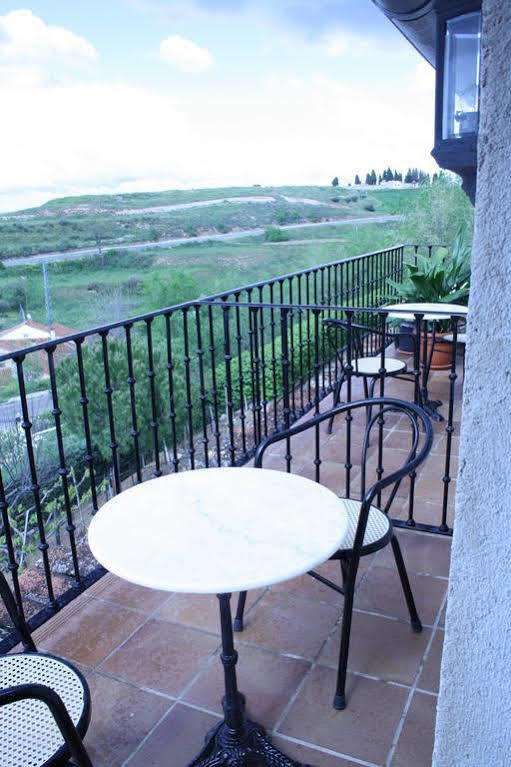 Hostal La Balquina Chinchón Exterior foto